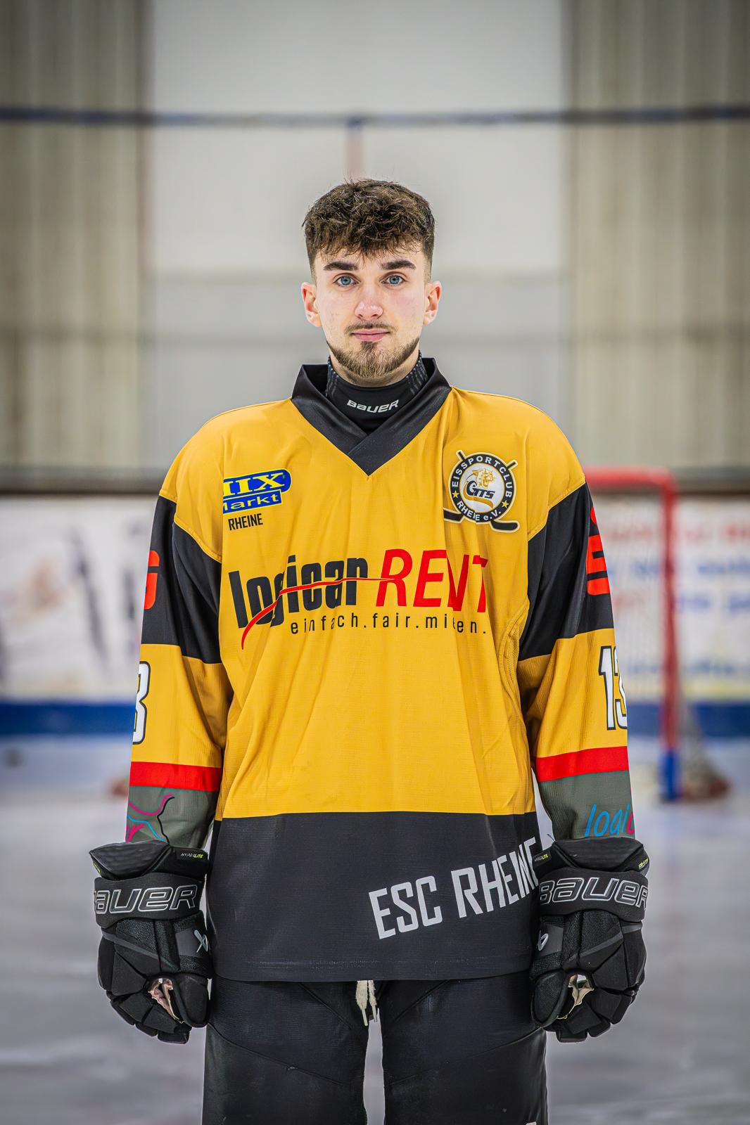 Starodubzev Daniel — D, #13